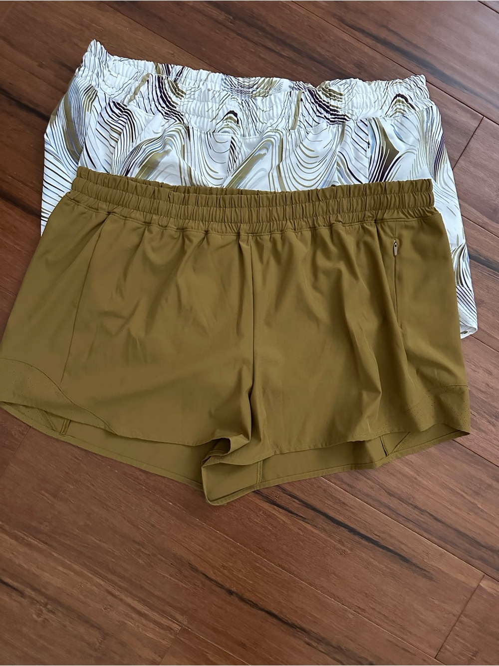 CALIA by Carrie Underwood Athletic Shorts Bundle of 2 pairs size XL NWT
